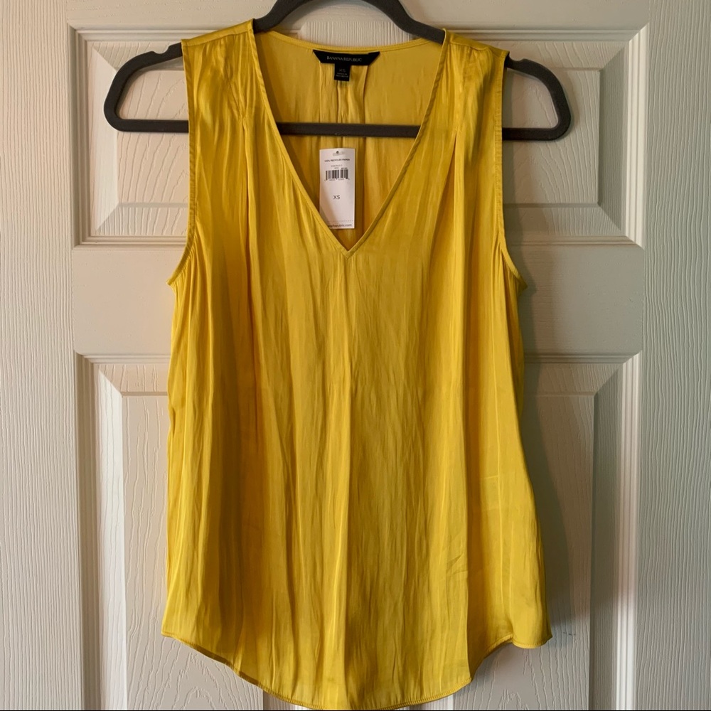 NWT Banana Republic Drapey Tank